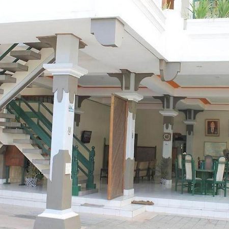 Pulau Bali Hotel Denpasar Redpartner Экстерьер фото