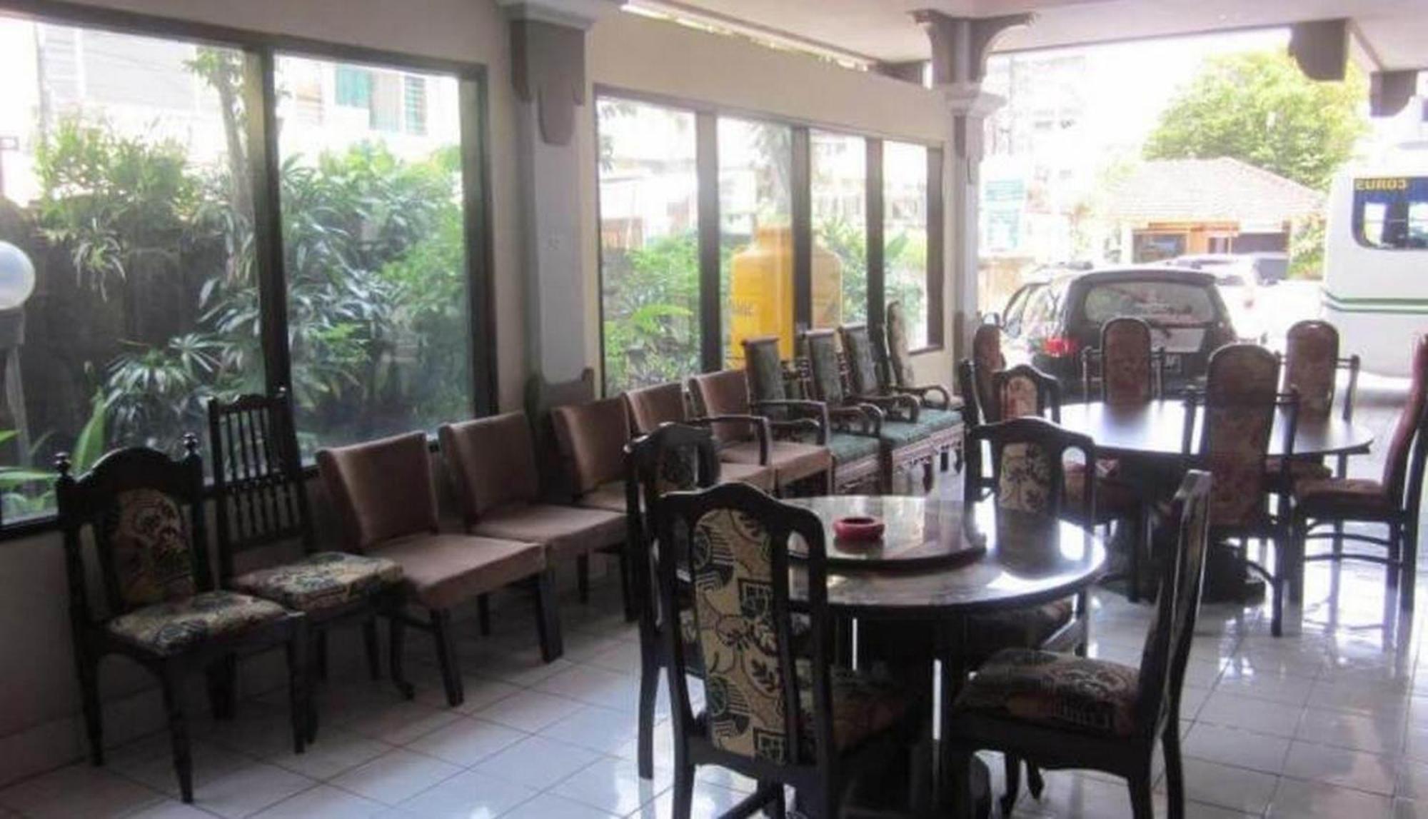 Pulau Bali Hotel Denpasar Redpartner Экстерьер фото
