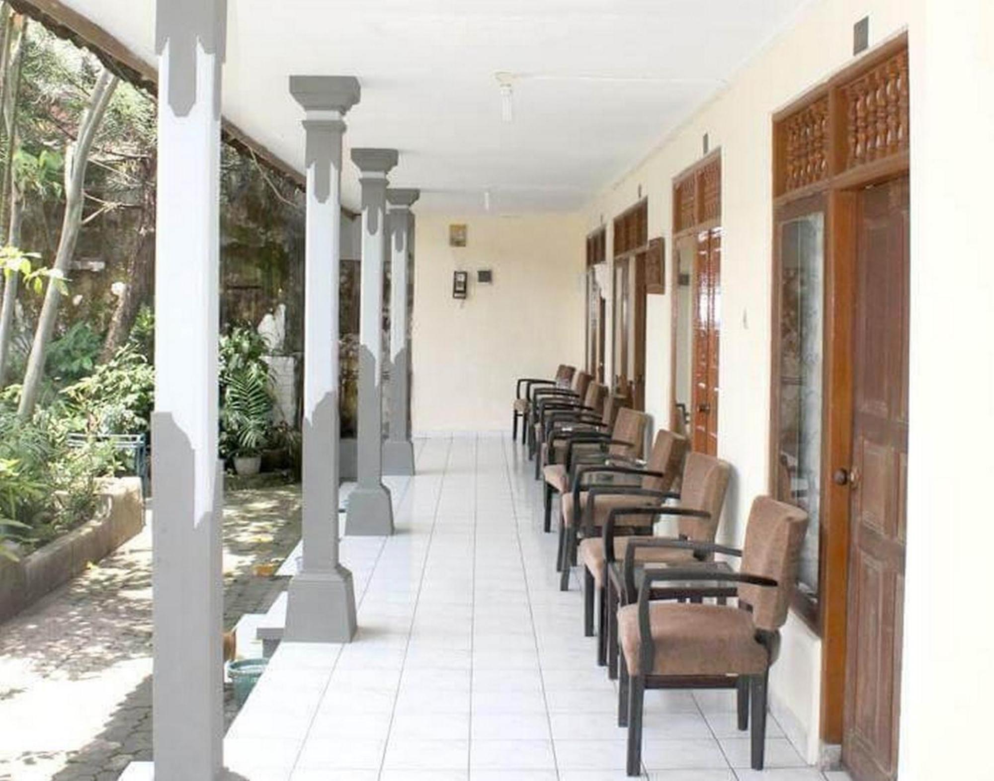 Pulau Bali Hotel Denpasar Redpartner Экстерьер фото